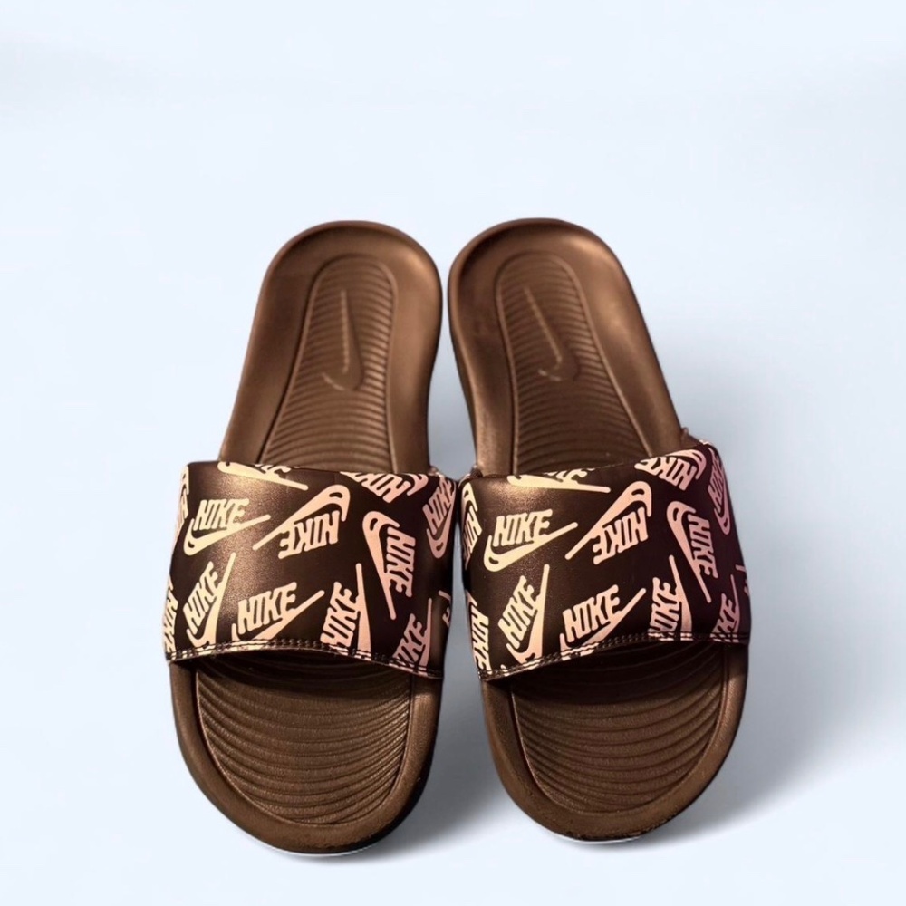 Nike Slide Sandals Size 7 Brown Monogram Logo Comfort Slides